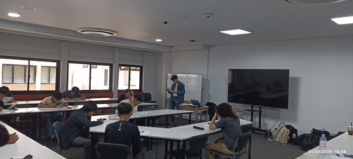 Dummy foto smart class room #3